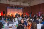 Esquinazo y música en vivo